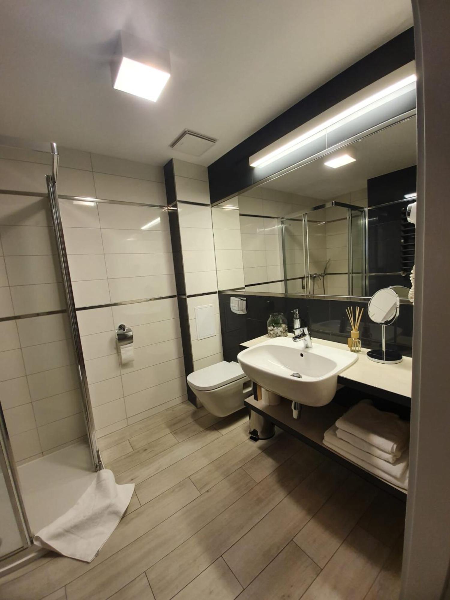 Apartament Czarna Gora Bormio 2 Sienna  Esterno foto