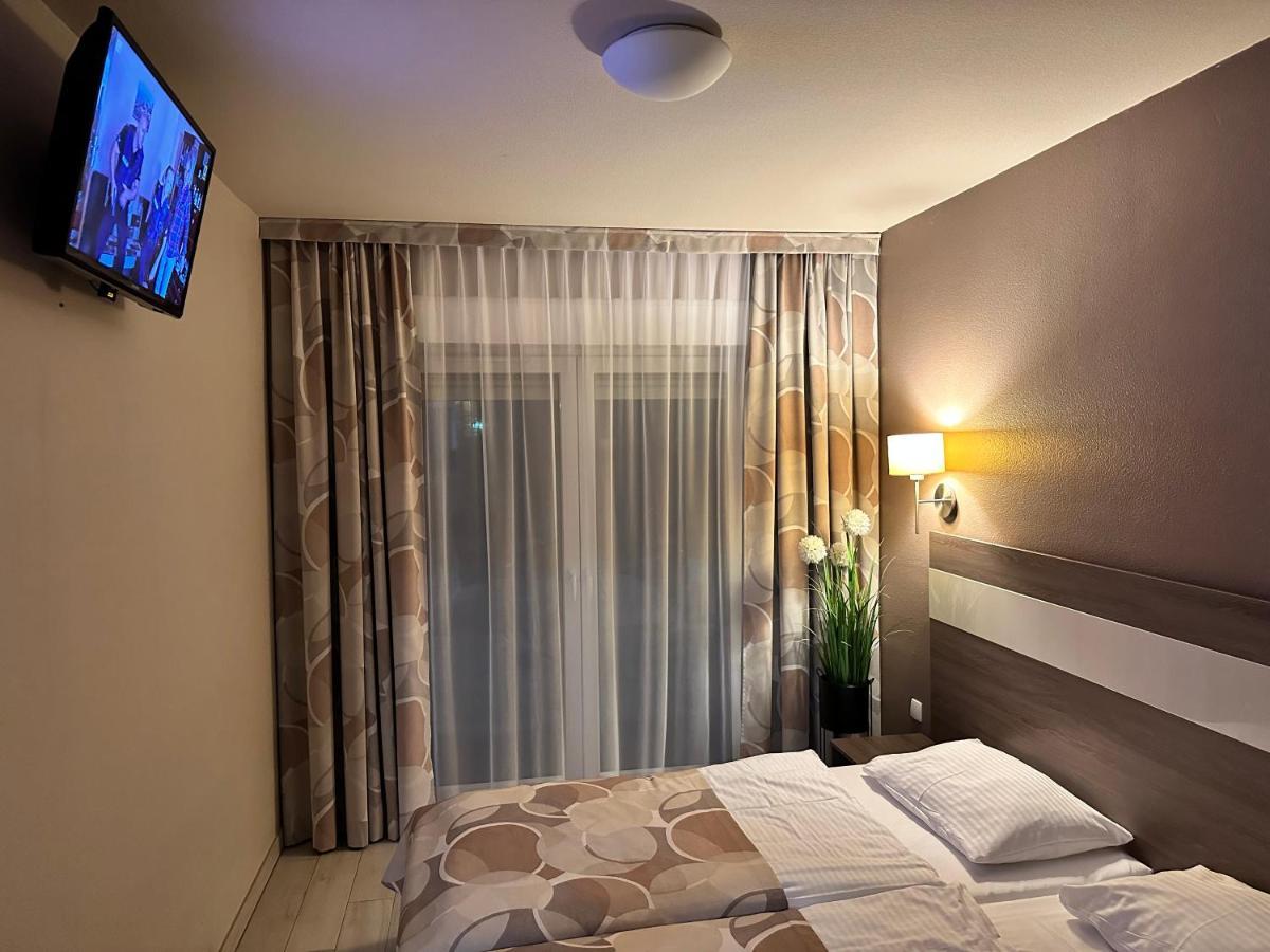Apartament Czarna Gora Bormio 2 Sienna  Esterno foto